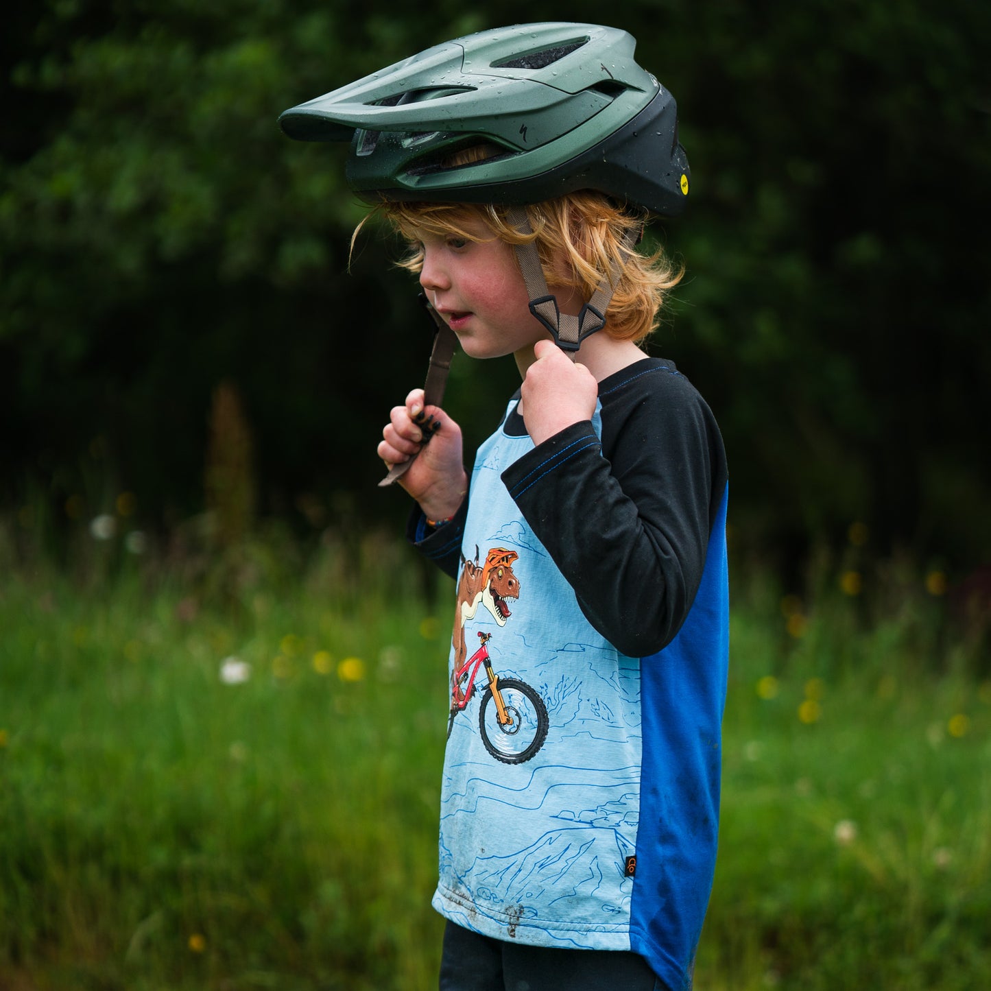 DIALLED DINO WINDDICHTES MTB-JERSEY FÜR KINDER