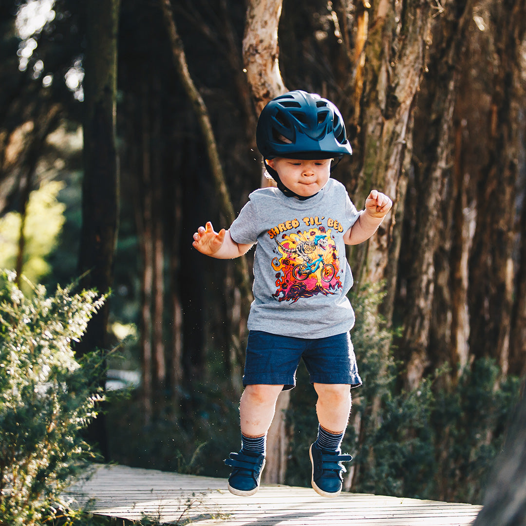 SHRED TIL BED DIALLED DINO KINDER-T-SHIRT