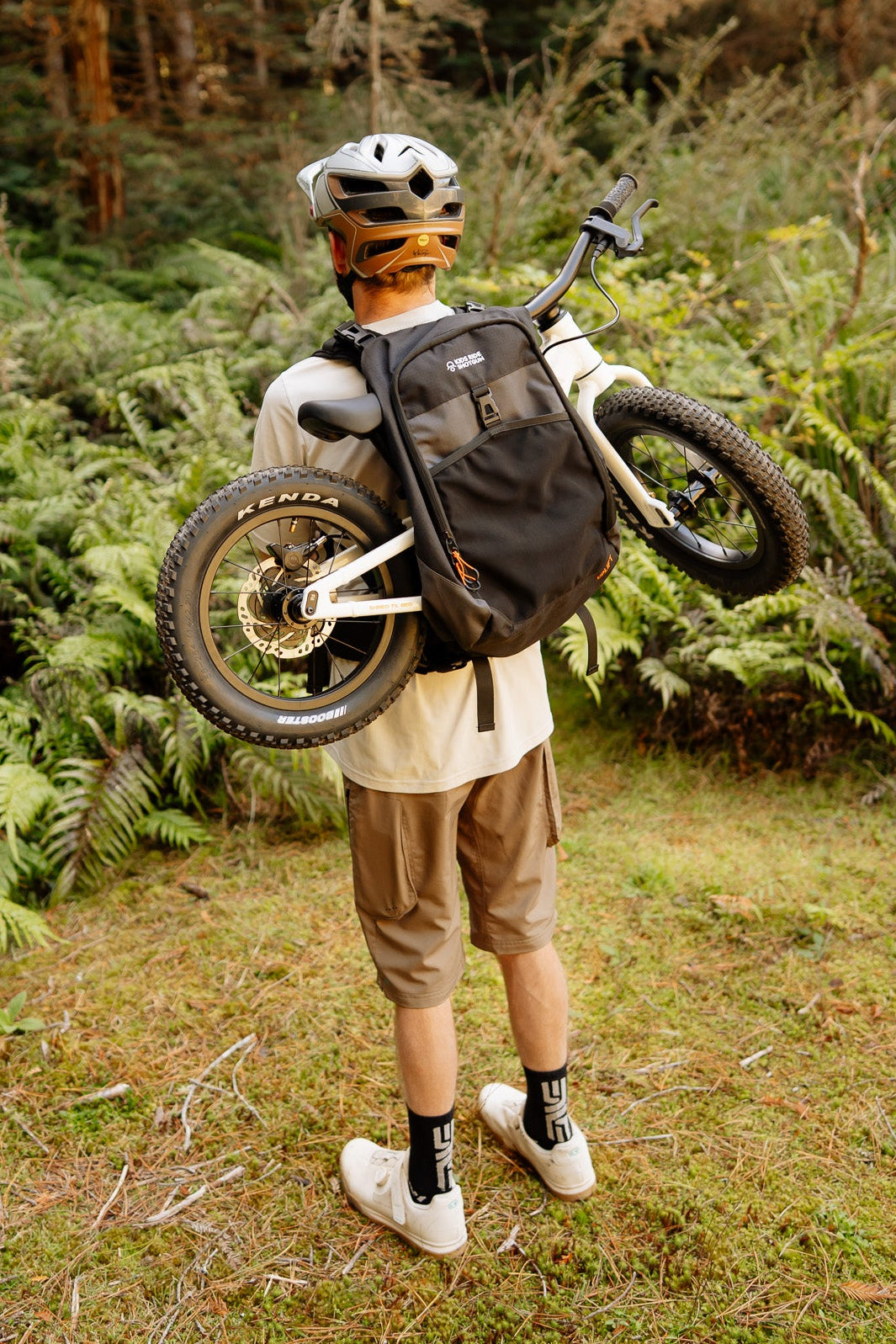AB AUF DIE TRAILS!